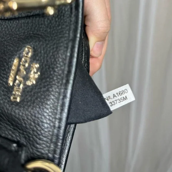 Coach black leather hand & crossbody bag - Picture 8 of 8